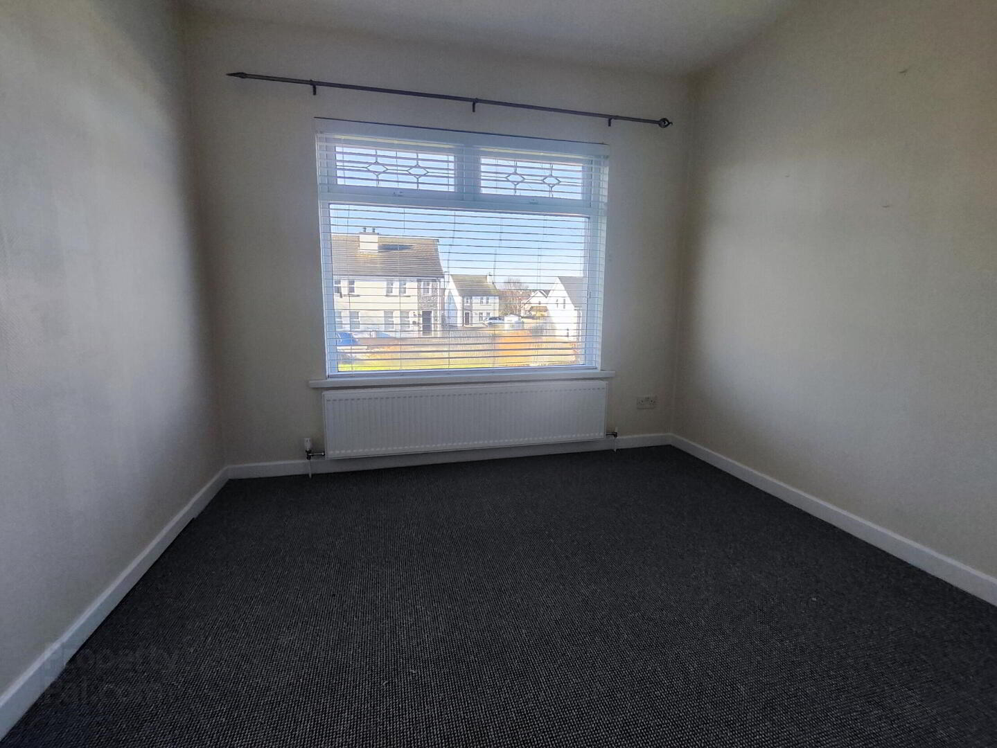 22 Castlecat Road 13 of 19