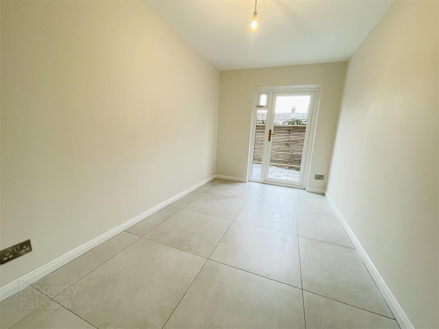 Apt 7, Ceara Court 7 of 9