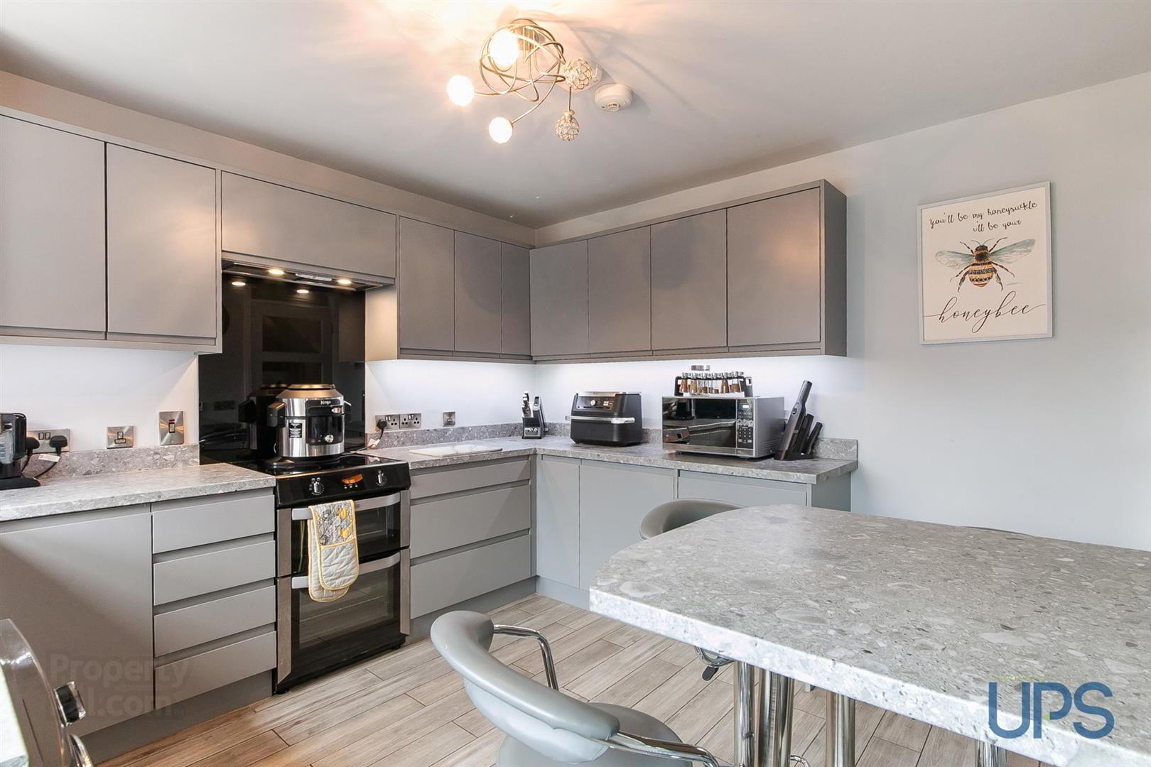 32c Springfield Road 7 of 25