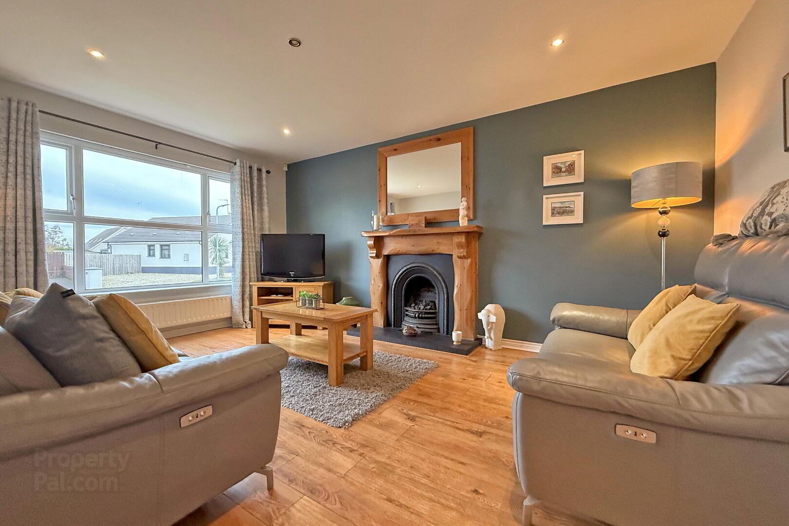 3 Primrose Gardens 5 of 19