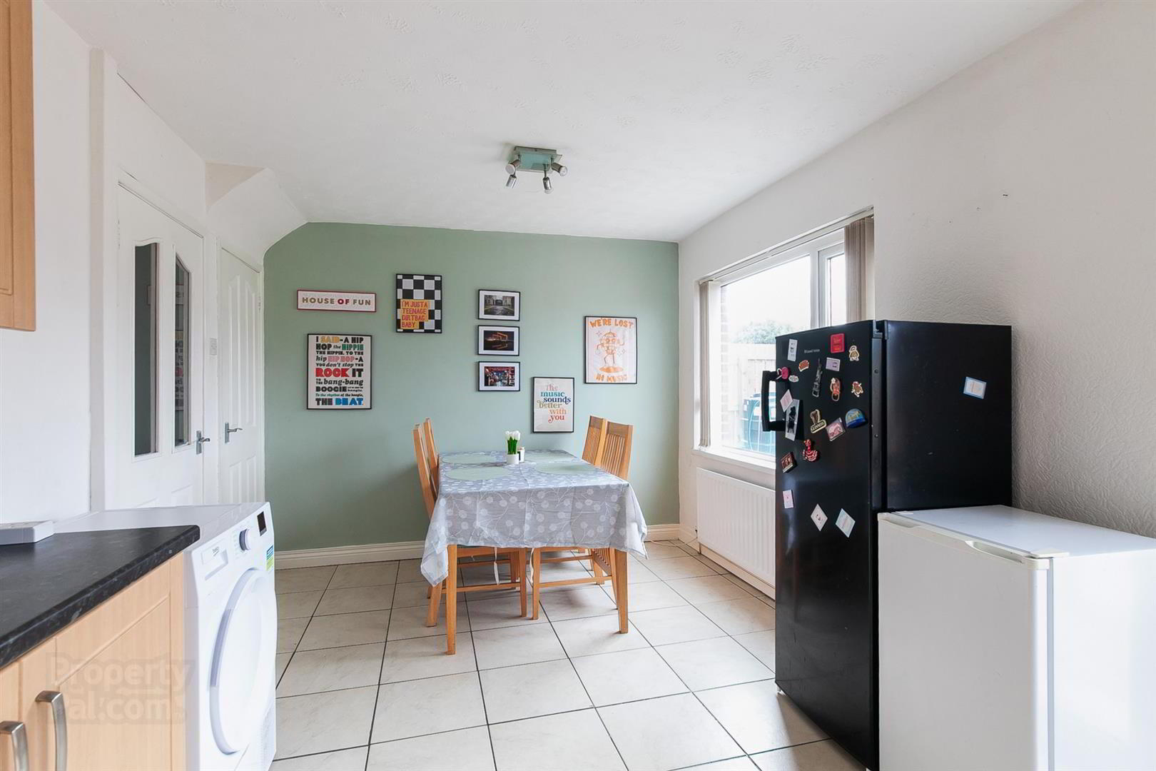 3 Burnthill Gardens 6 of 12