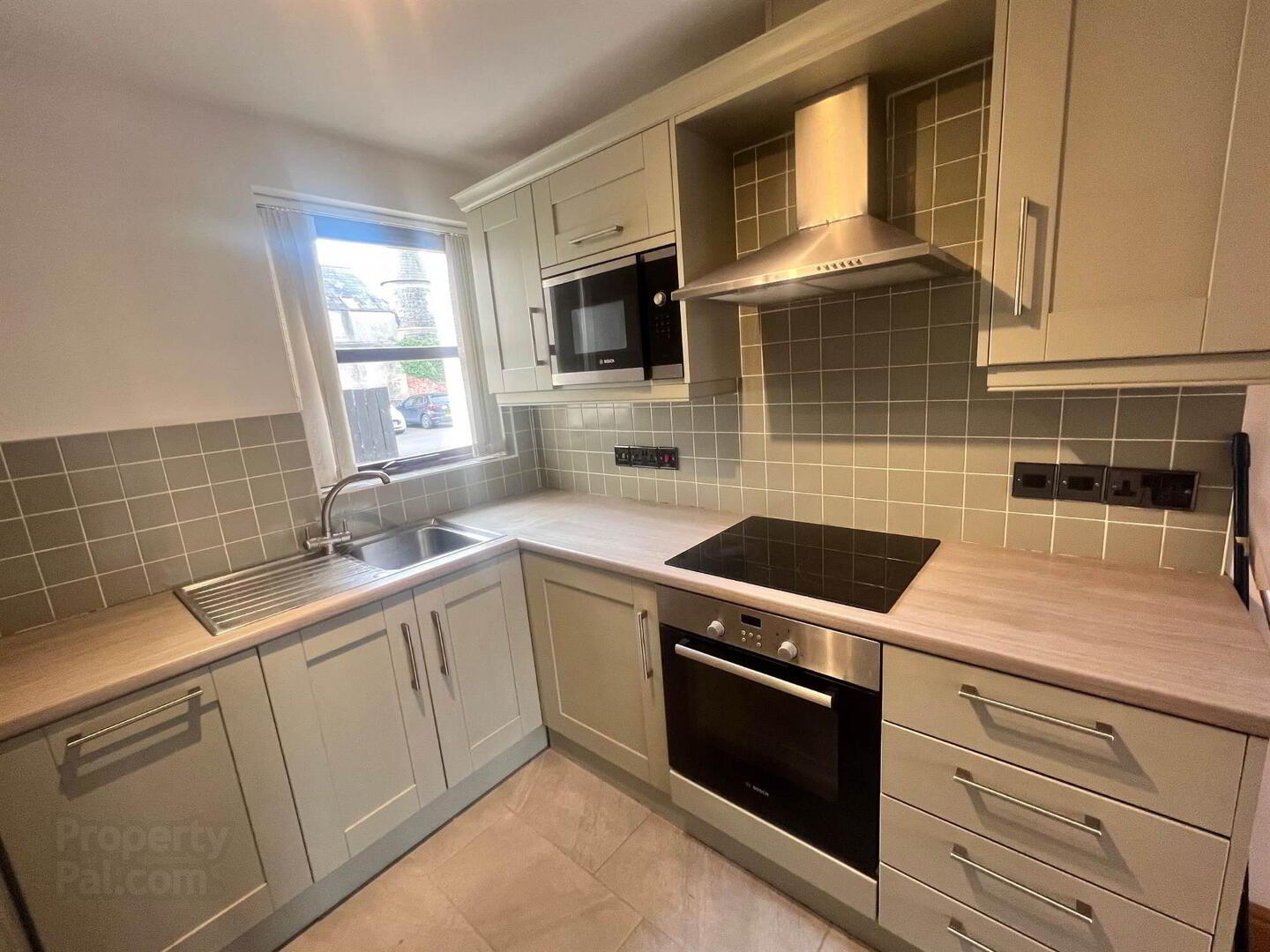 3 Helens Way, 1 Station Square 5 of 9