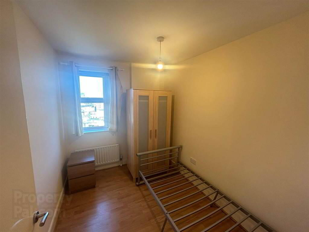 801 College Central, 56 King Street 16 of 18