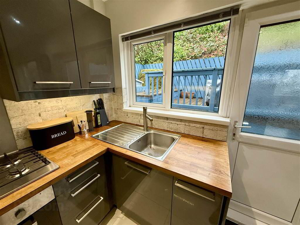 4 Castlemore Park 9 of 14