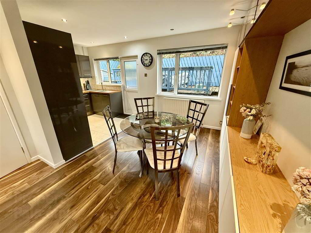 4 Castlemore Park 4 of 14