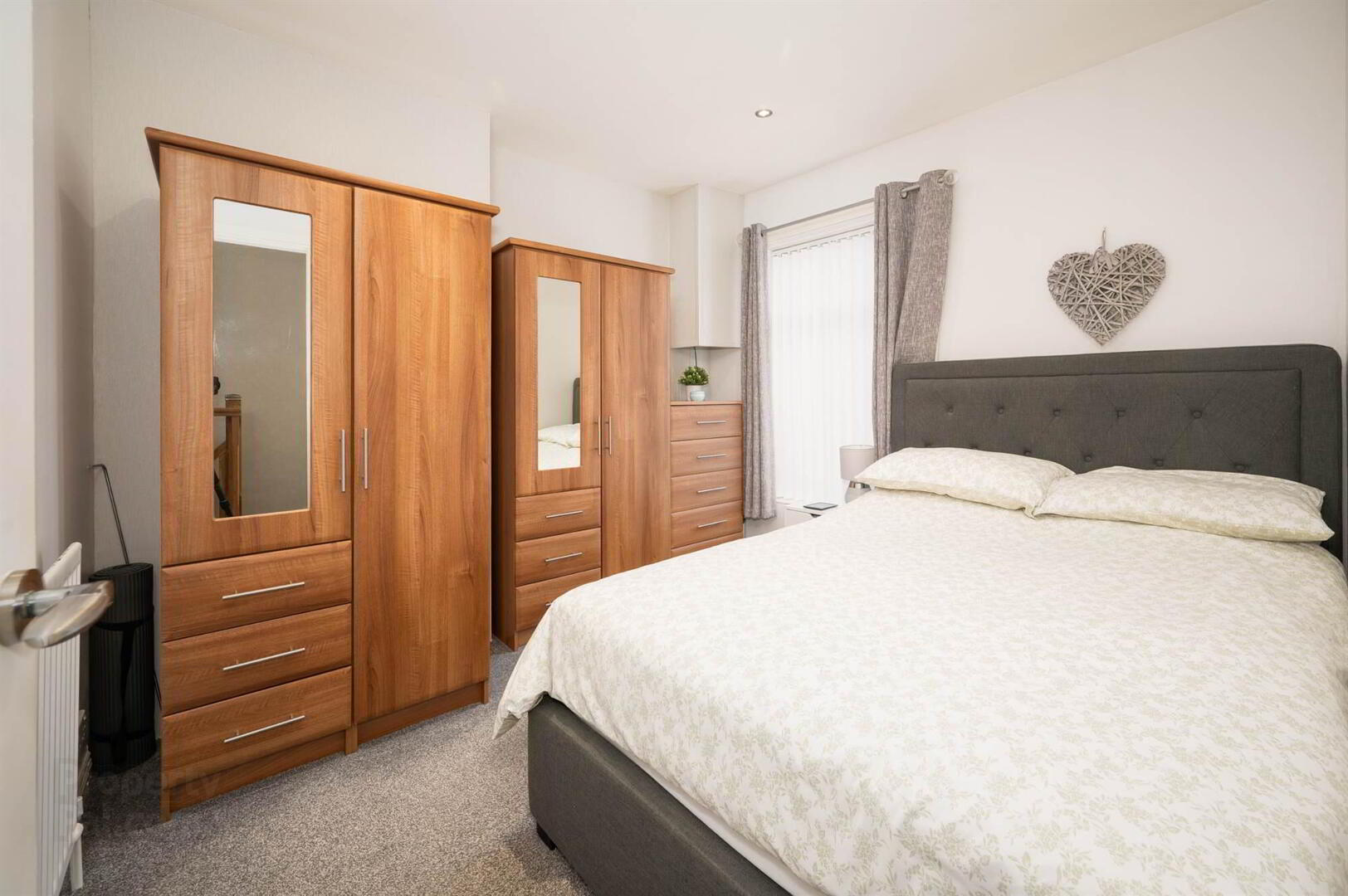 14 Oakdene Parade 14 of 20