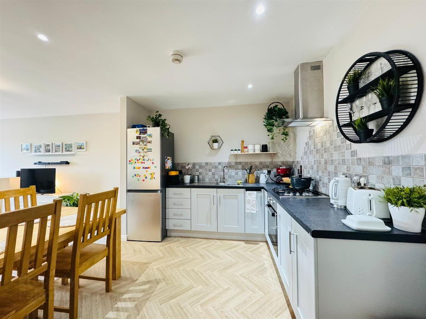 Apt 15, 250c Whitewell Road 8 of 12