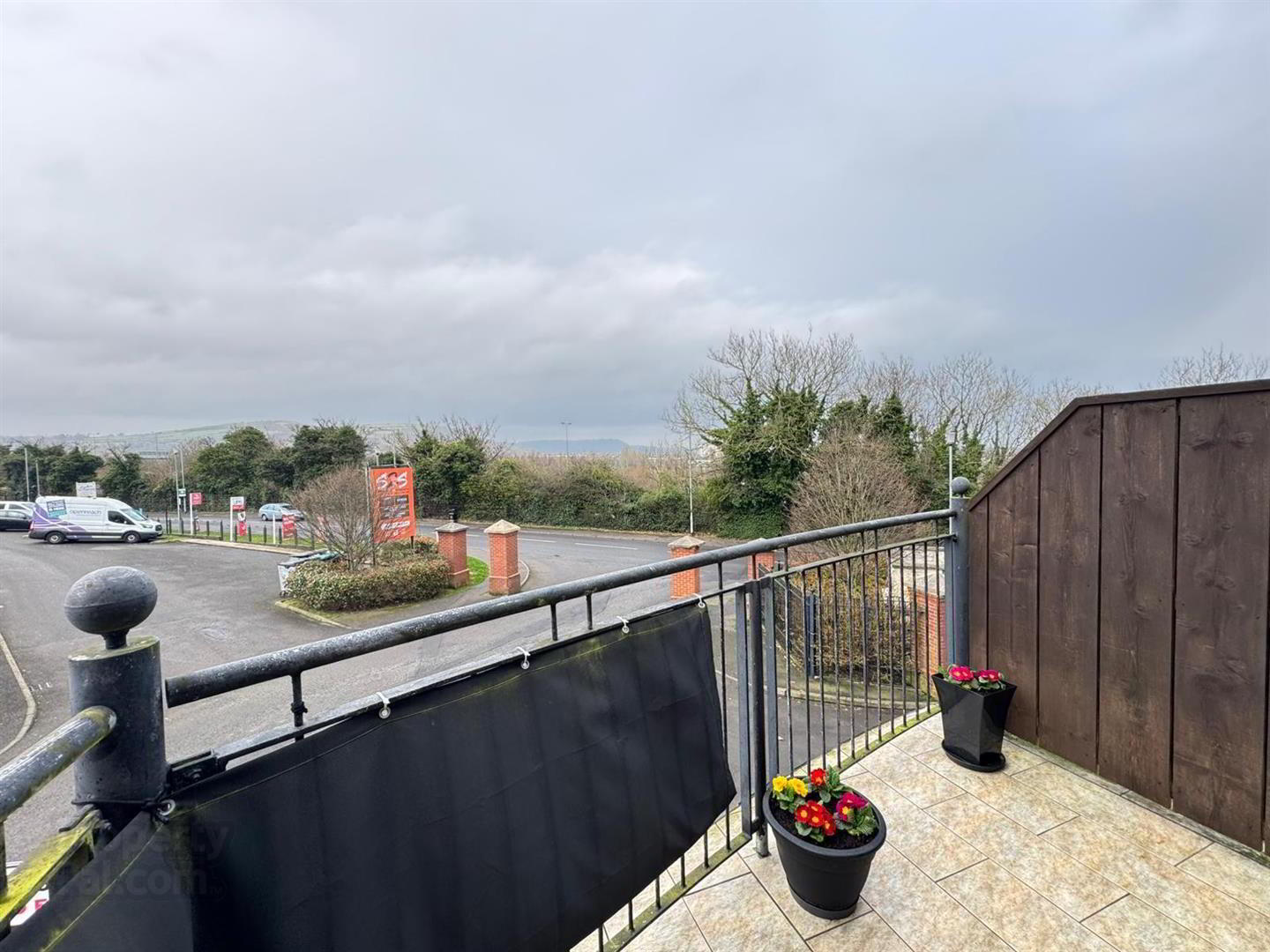 Apt 15, 250c Whitewell Road 6 of 12