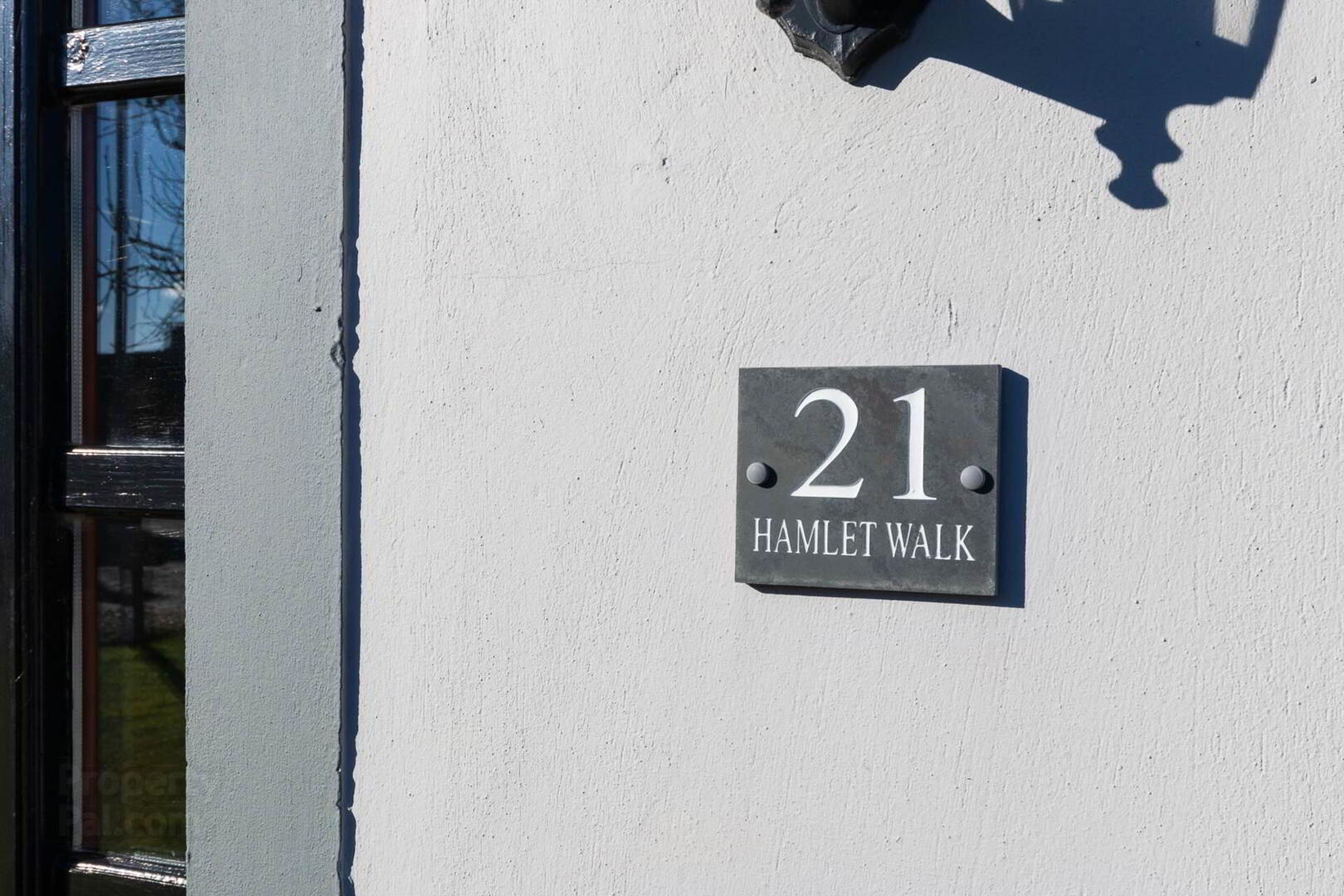 21 Hamlet Walk