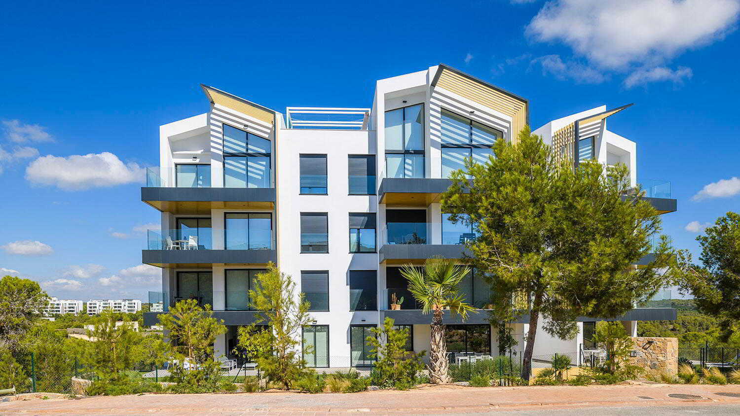 Las Colinas 8 of 11