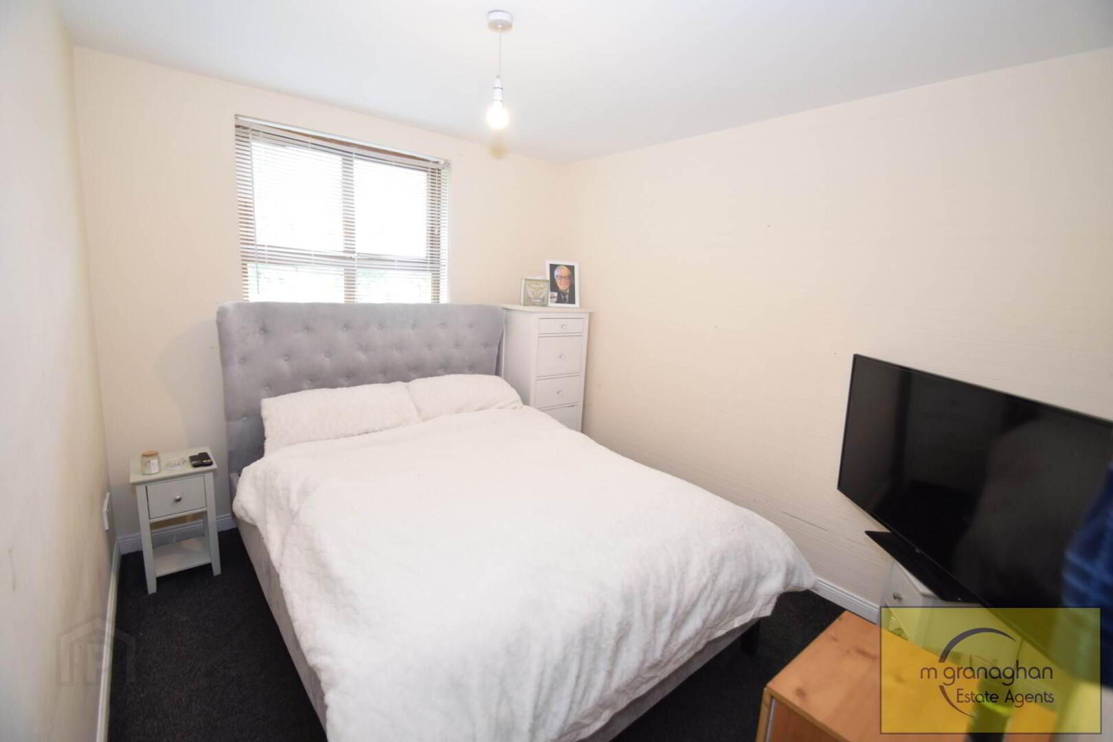 Apt 5, Church Gate 9 of 14