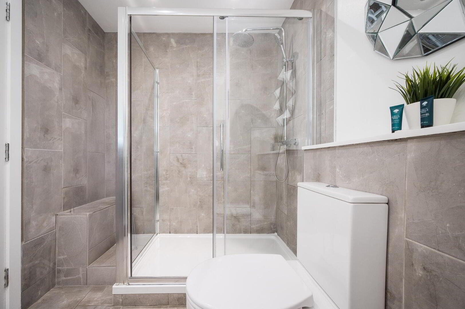 Apt 36, City Gate 9 of 11