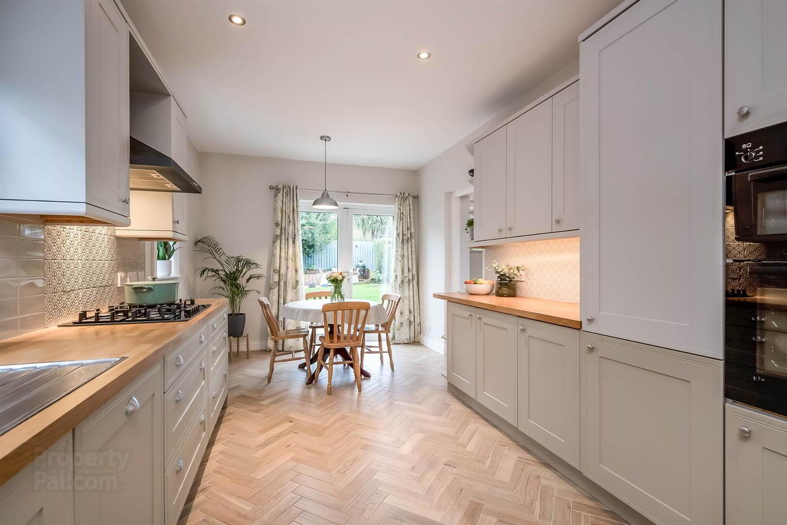 52 Edgcumbe Gardens 16 of 38