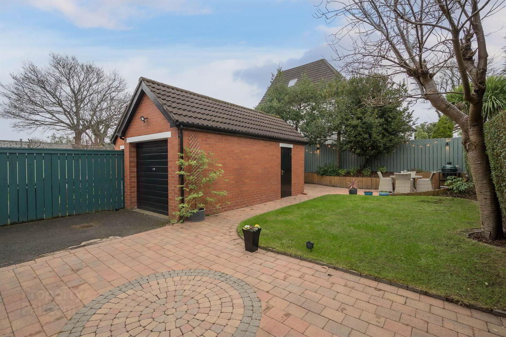 52 Edgcumbe Gardens 38 of 38