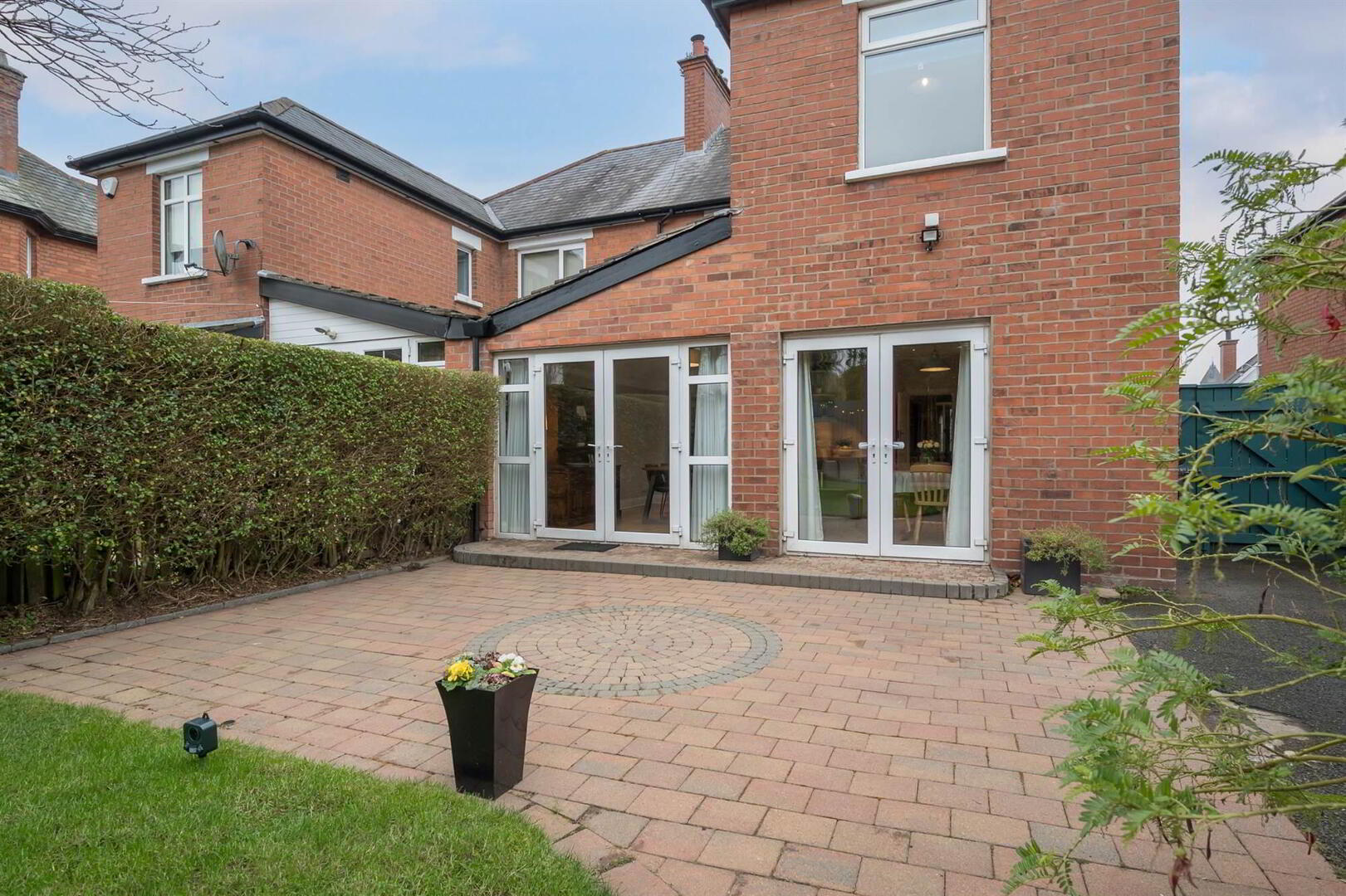 52 Edgcumbe Gardens 36 of 38