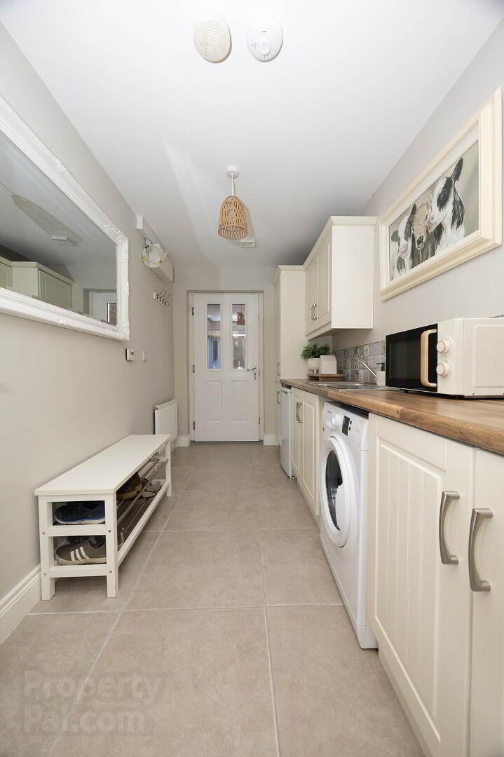 16 Deerings Grove 12 of 26