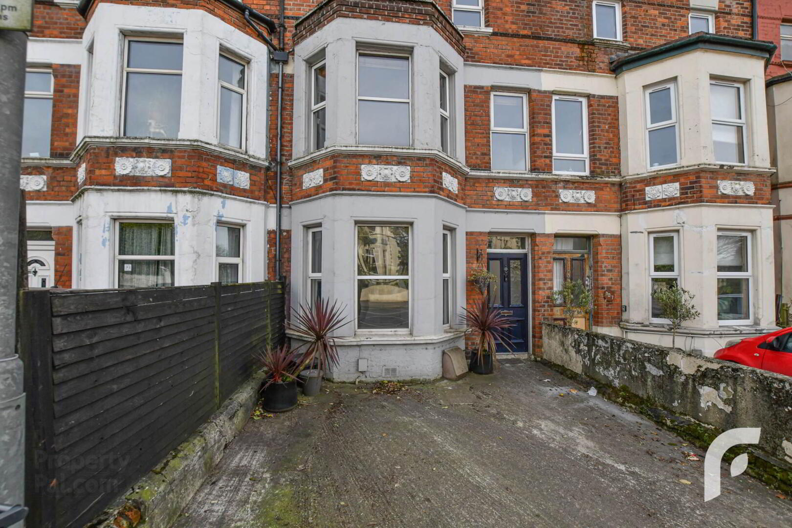 109 Upper Newtownards Road 3 of 39