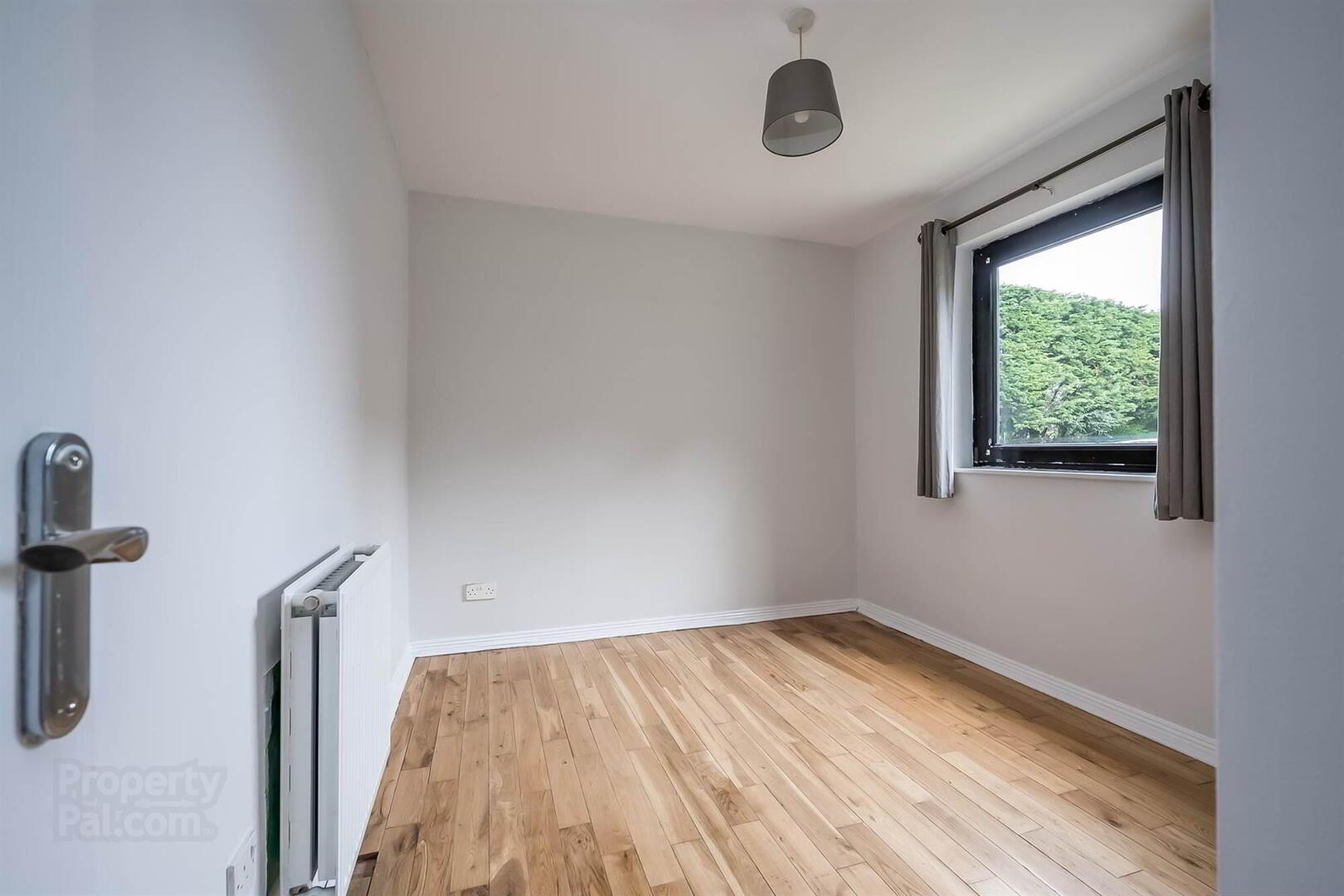 Apt 10, Balmoral Court 7 of 13