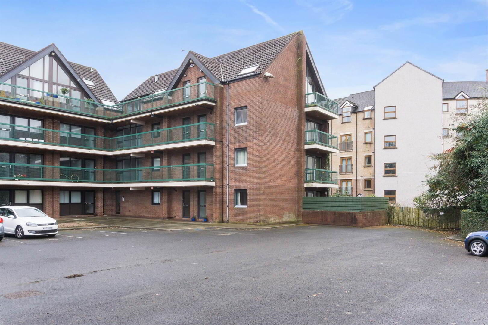 Apt 10, Balmoral Court 12 of 13