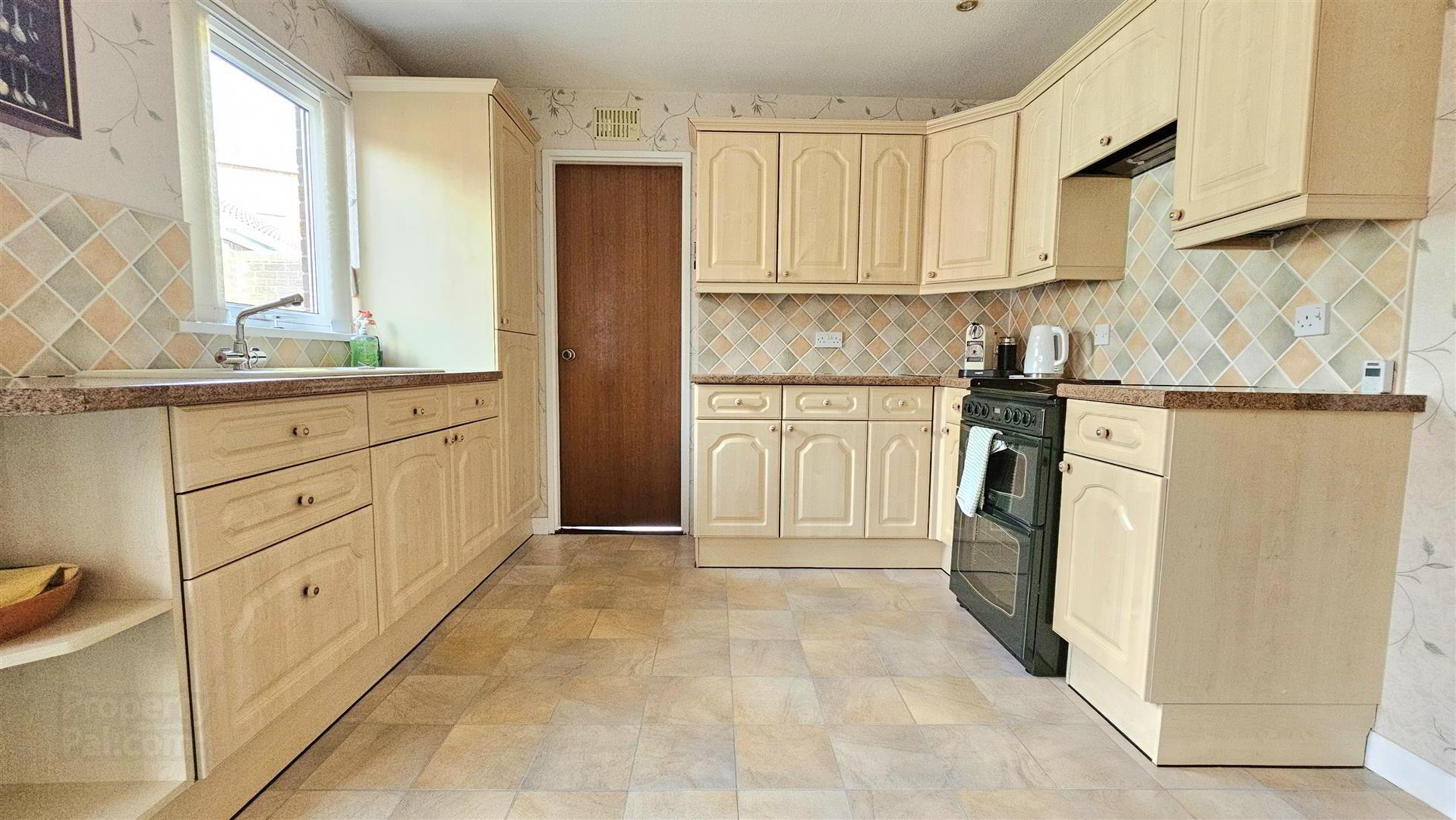 7 Sandringham Place 5 of 15
