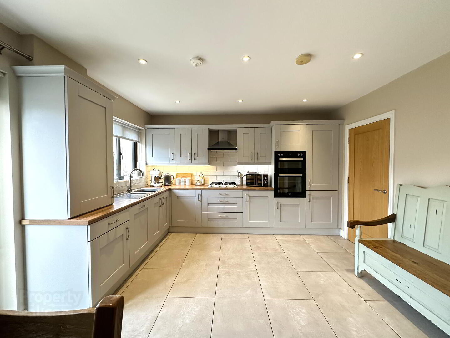 77 Bishops Green 13 of 24