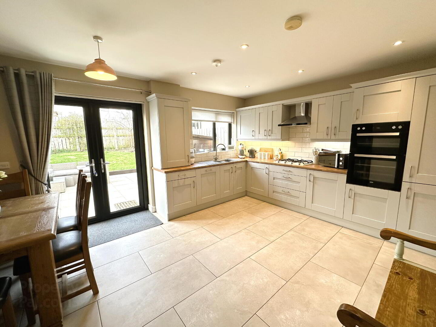 77 Bishops Green 9 of 24