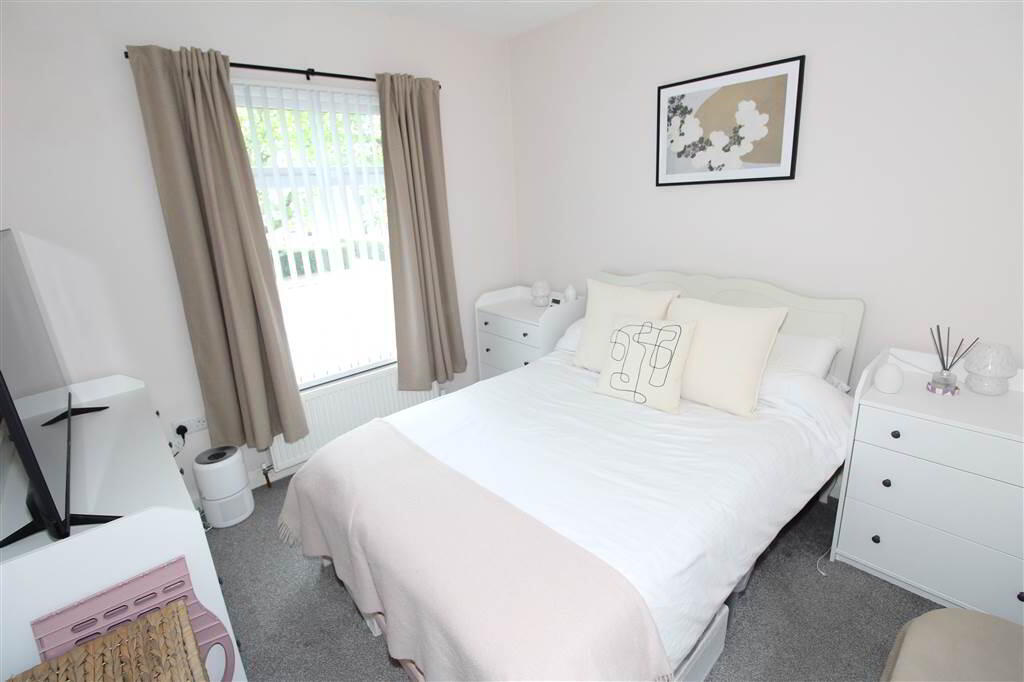Photo 12 of 363 Castlereagh Road, Belfast