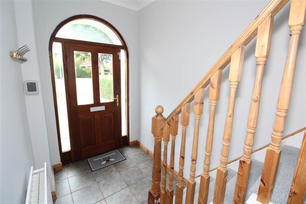 Photo 4 of 364 Castlereagh Road, Belfast