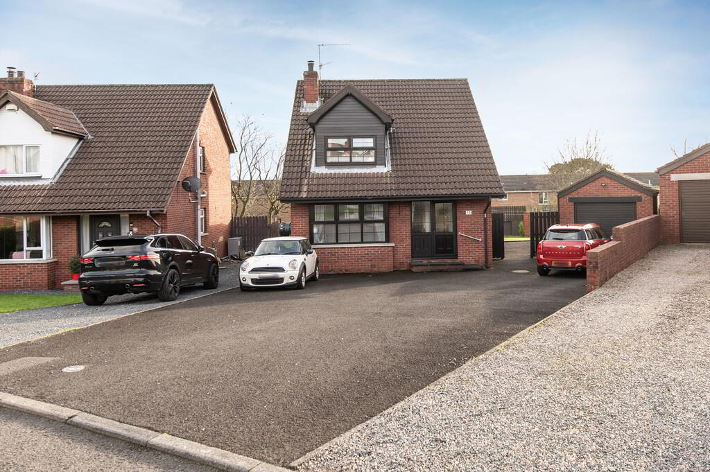 Photo 1 of 15 Glenview Crescent, Whiteabbey, Newtownabbey