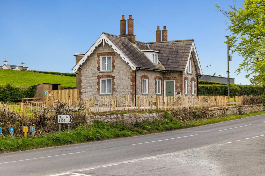  Lavender Cottage, 164 Trewmount Road