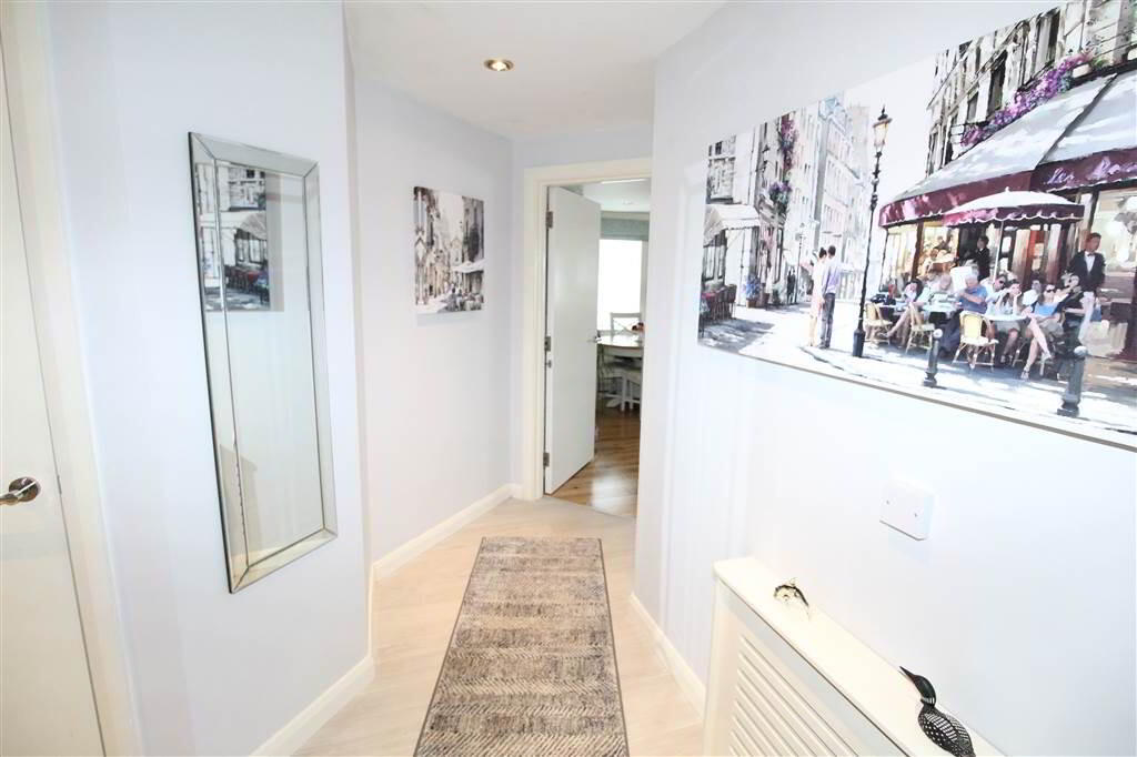 Photo 4 of Apt 11 Ballyholme View, 262 Seacliff Road, Bangor