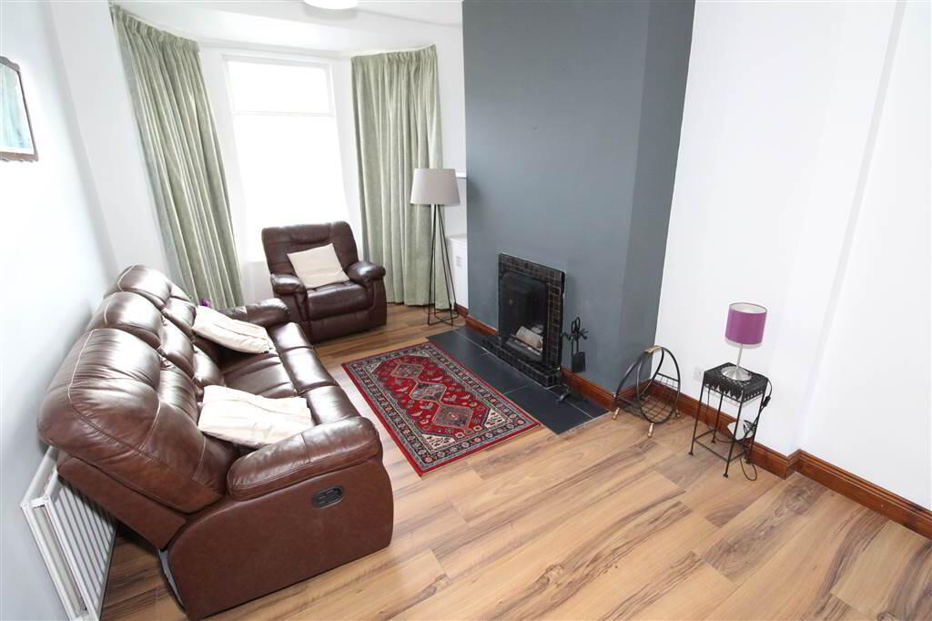 Photo 2 of 230 Beersbridge Road, Belfast