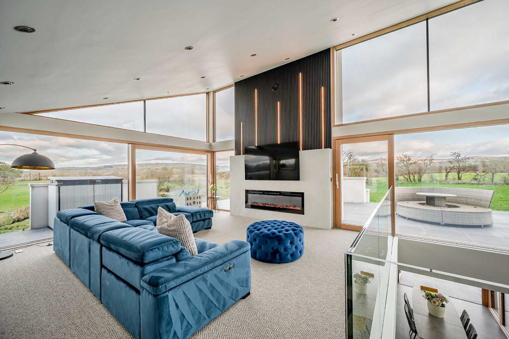 Carnaughliss House, 23 Carn Road, Off Seven Mile Straight, Crumlin, BT29 4UQ