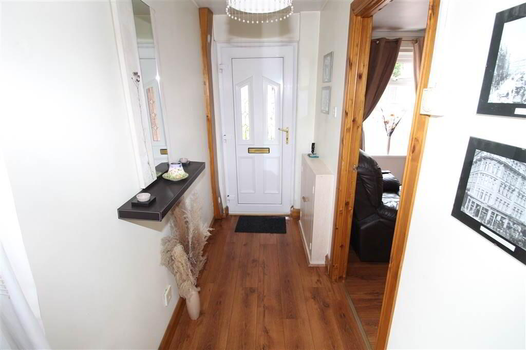 Photo 2 of 17 Kenbaan Court, Belfast