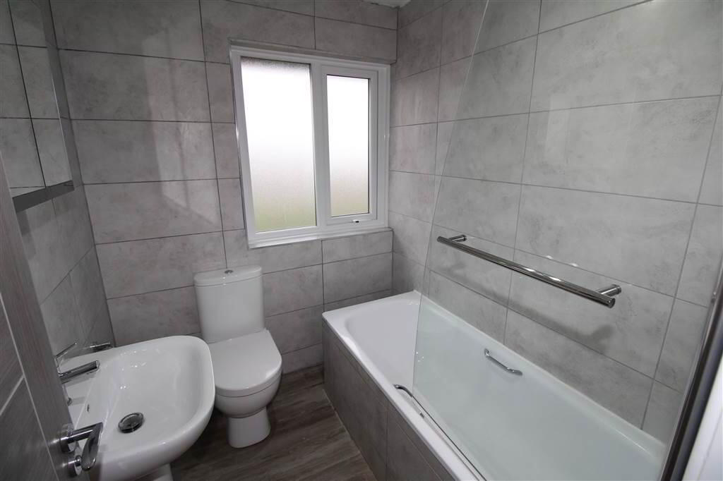 Photo 10 of 24 Drumkeen Court, Belfast