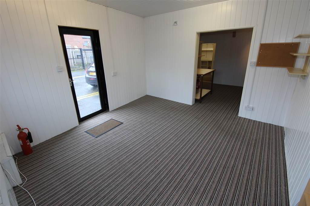 Photo 3 of 143 Ravenhill Road, Belfast
