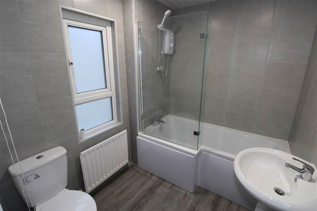 Photo 9 of 102 Hatton Drive, Belfast