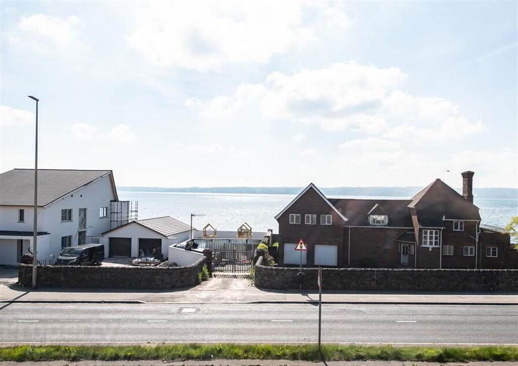 Photo 9 of Apt 3, 84 Shore Road, Greenisland, Carrickfergus
