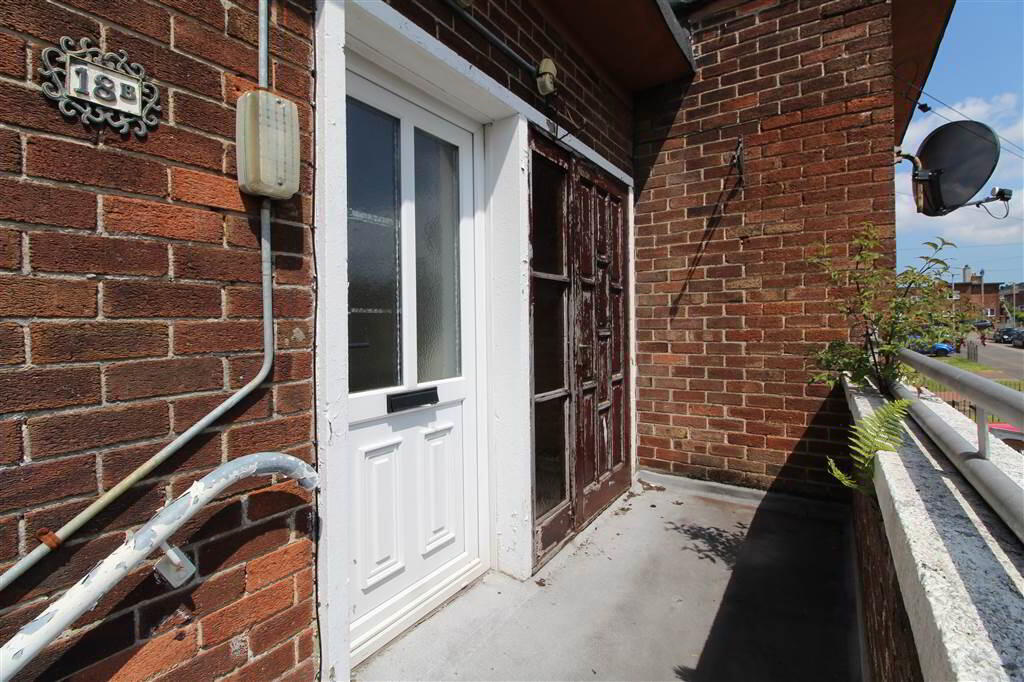 Photo 3 of 18b Lissan Close, Belfast