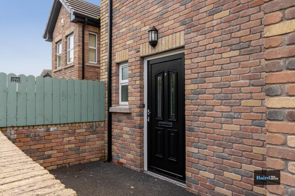  9 North Close