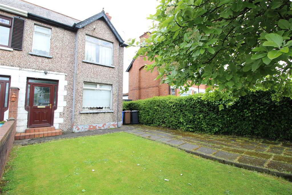 Photo 2 of 446 Castlereagh Road, Belfast