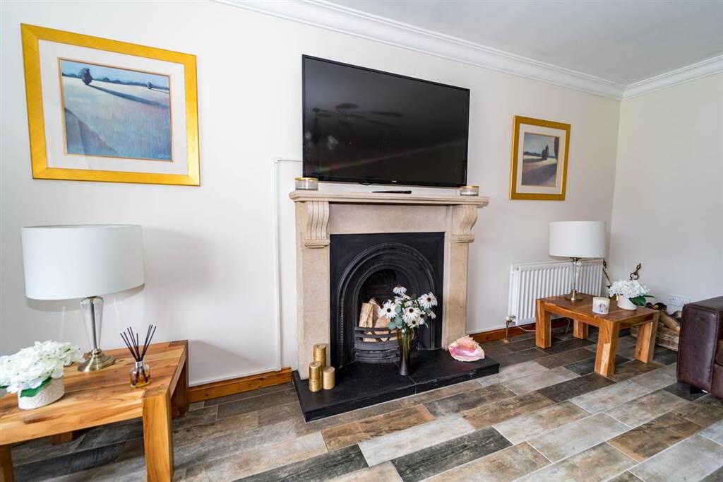 Photo 7 of 25 Hawthorn Hill, Newtownards