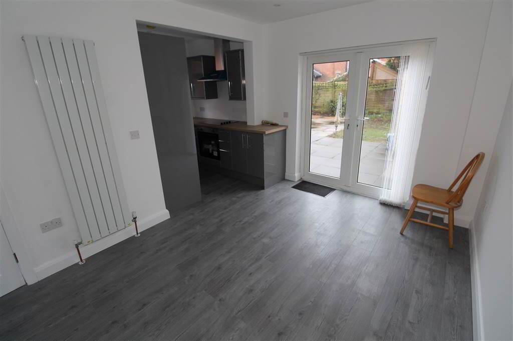 Photo 4 of 51 Loopland Drive, Belfast