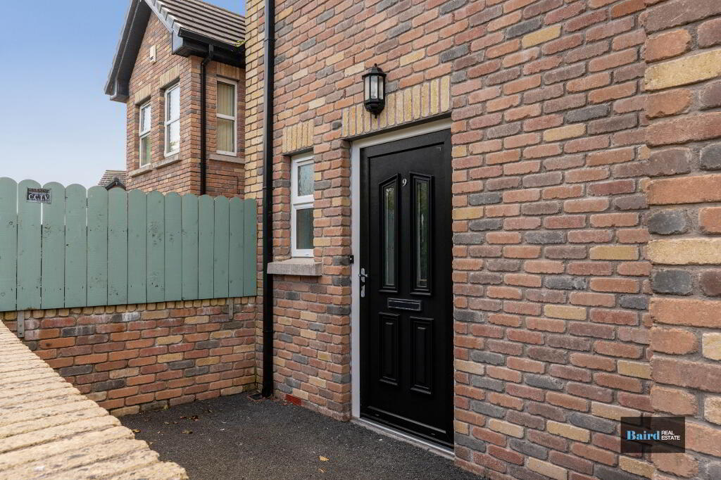  9 North Close