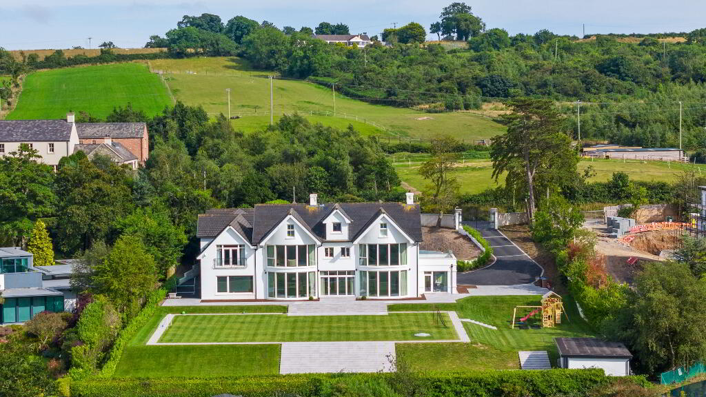 38 Ballymenoch Road, Holywood, BT18 0HN