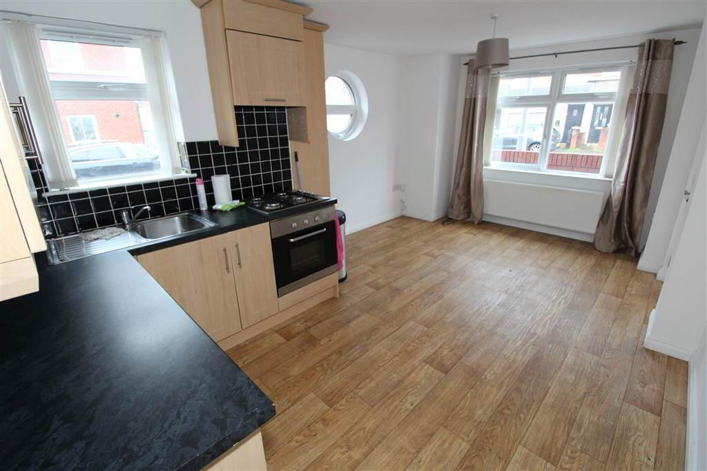 Photo 2 of 70 Connsbrook Avenue, Belfast