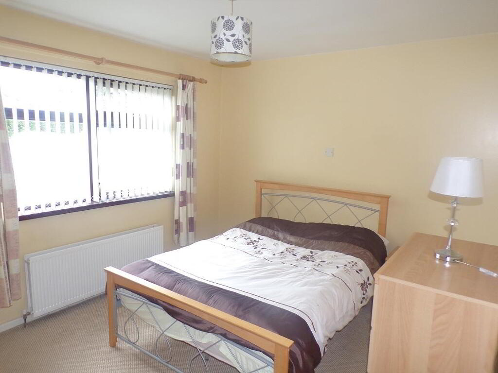 23 hillview bed 2.jpg