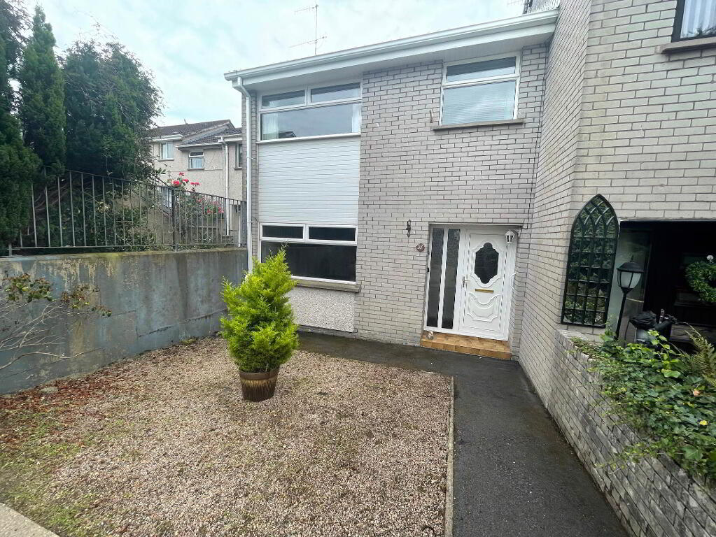  27 Ballynahone Avenue