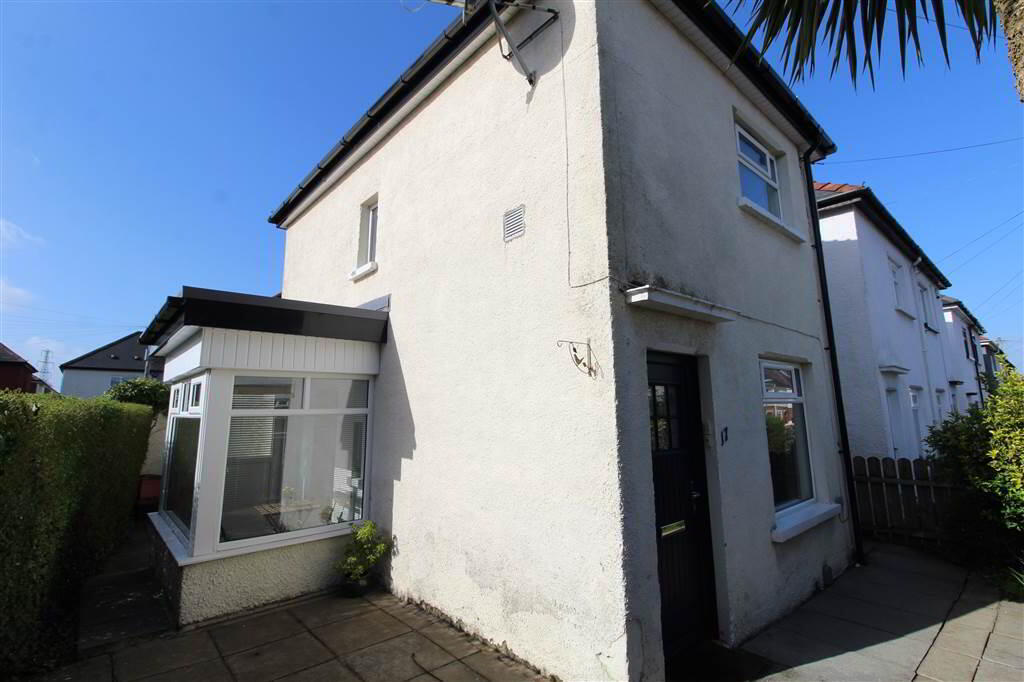 Photo 2 of 17 Dunraven Crescent, Belfast