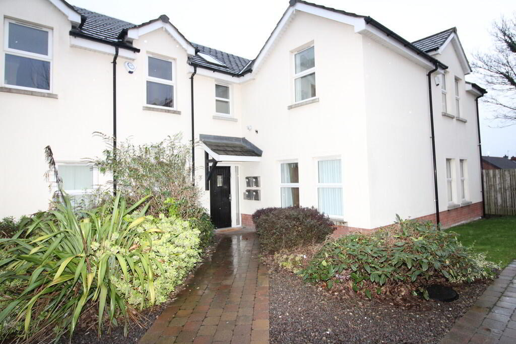 Photo 1 of 33 Loughshore Courtyard, Jordanstown, Newtownabbey